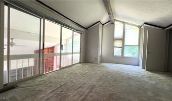 250 Laurel Cir 13, Aurora, OH 44202