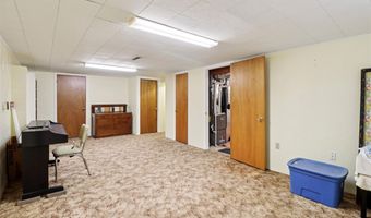 712 Rapids St, Adel, IA 50003