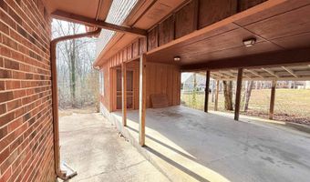 1975 Pine Lake Dr, Arab, AL 35016
