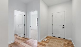 457 Rosedale Ter, Ballwin, MO 63021