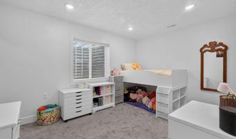 1561 Petersburg Dr, Chubbuck, ID 83202