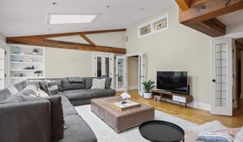 175 Cat Rock Rd, Cos Cob, CT 06807