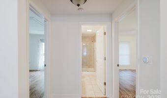 1726 Medford Dr, Charlotte, NC 28205