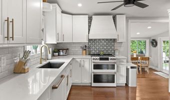93 Wildwood Trl, East Greenwich, RI 02818