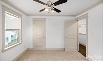 2530 Bay St, Charlotte, NC 28205