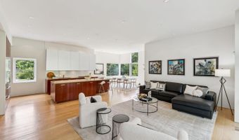 7405 HELMSDALE Rd, Bethesda, MD 20817