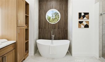 1094 Hillcrest View Ln, Fallbrook, CA 92028