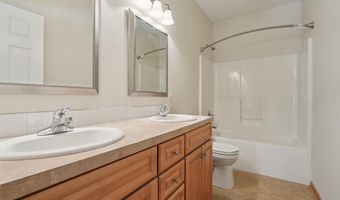 503 Maggie Ln, Altoona, IA 50009