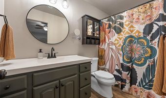 149 Country Club Ct, Anamosa, IA 52205