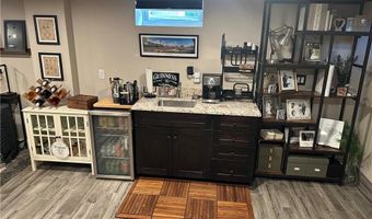 76 Poplar Dr, Cranston, RI 02920