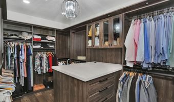 6676 Lemon Leaf Dr, Carlsbad, CA 92011