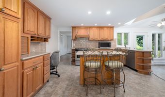 1757 Musso View Ave, Cheshire, CT 06410