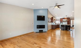 400 Oakland Pl NE 9, Austin, MN 55912