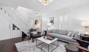 28 John St, Newport, RI 02840