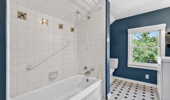 71 Scenic Dr, Ashland, OR 97520