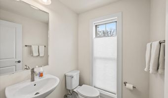 2236 S GLEBE Rd, Arlington, VA 22204