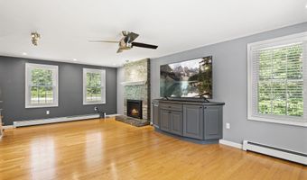 44 McQuade Brook Rd, Bedford, NH 03110