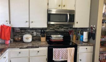 4280 Salt Lake Blvd C13, Honolulu, HI 96818