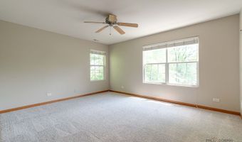 2636 Pondview Dr, Algonquin, IL 60102