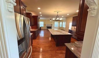 330 Knollcrest Ct, Alpharetta, GA 30022
