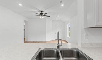 8049 Chesapeake Trl, Bauxite, AR 72011