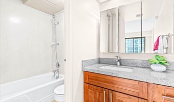225 Queen St 11E, Honolulu, HI 96813