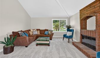 6701 E Leafwood Dr, Anaheim, CA 92807