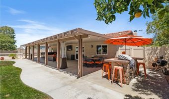 33127 Camelot Dr, Yucaipa, CA 92399