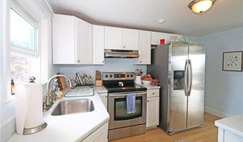 249 Tuckerman Ave 2, Middletown, RI 02842
