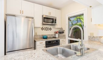 811 Maluniu Ave, Kailua, HI 96734