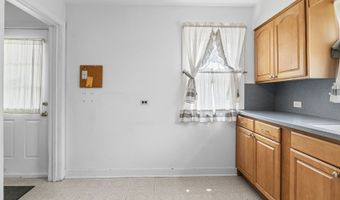 418 S Vail Ave, Arlington Heights, IL 60005