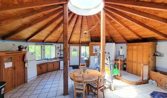 310 Sky View Ln, Barnet, VT 05821
