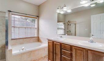 700 LAKE FRANCIS Dr, Apopka, FL 32712