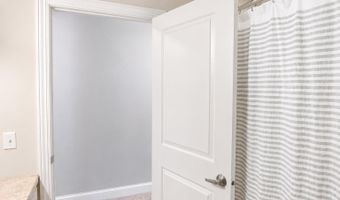 4801 N BENVIEW Ct, Appleton, WI 54913