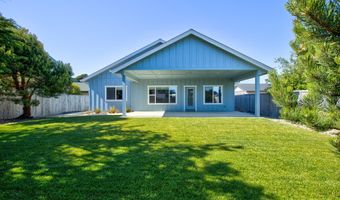 875 12TH St, Bandon, OR 97411