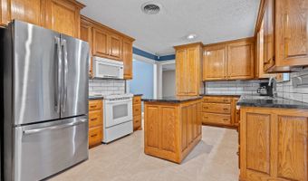 1740 Tiverton, Ardmore, OK 73401