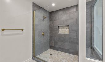 1 Keahole Place 3304, Honolulu, HI 96825