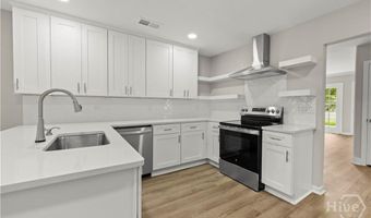 110 Willeford Dr, Savannah, GA 31411