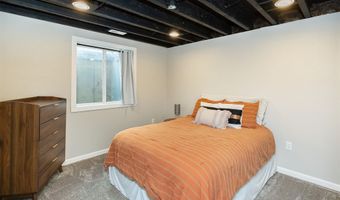 2909 SW Country Ln, Ankeny, IA 50023