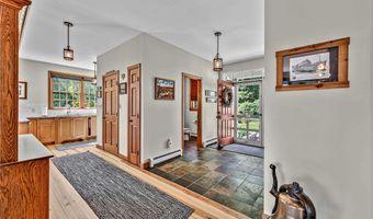 11 Loft Cir, Campton, NH 03223