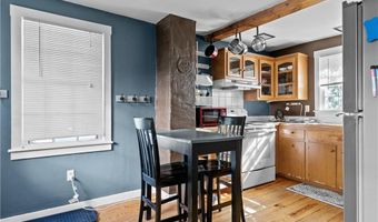 26 Perry St 1, Newport, RI 02840
