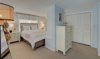 220 Narragansett Ave, Barrington, RI 02806