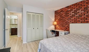 3300 N Carriageway Dr 309, Arlington Heights, IL 60004