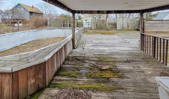 54 Slocum St, Acushnet, MA 02743