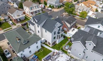 21 N Douglas Ave, Margate City, NJ 08402