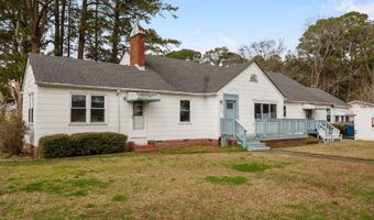 225 N 6th St, Aurora, NC 27806