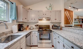 6 Woodland Pines Rd, Bartlett, NH 03812