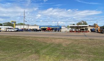 412 425 E Front St, De Kalb, TX 75559