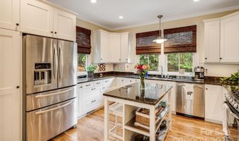 7 Kenilwood Pl, Asheville, NC 28803