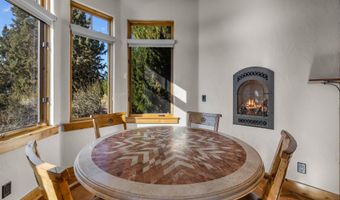 22887 Ghost Tree Ln, Bend, OR 97701